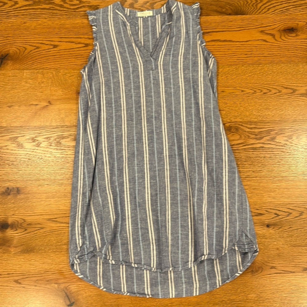 Just Living Cute dress/beach cover up. Size small